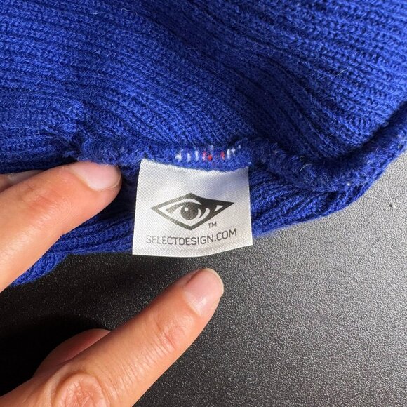 Labatt Beer Retro-Style Beanie Toque, Red Poof, Retro Hat - Picture 2 of 5